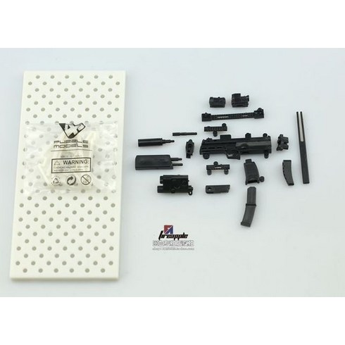 mp7소음기 - 베스트 셀러 1/6 MP7 무기 총 및 소음기 모델 액세서리 PVC 소재 12 인치 액션 피규어 군인에 적합, 02 Showcase and Gun, 1개