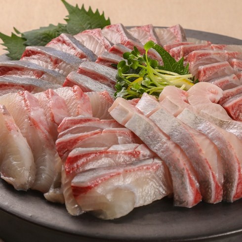 자연산 대방어회 필렛, 500g 내외(6~12kg급 방어)