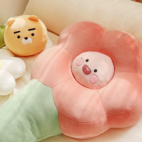 카카오프렌즈 에이프릴샤워 형태 바디필로우 꽃속에, 라이언