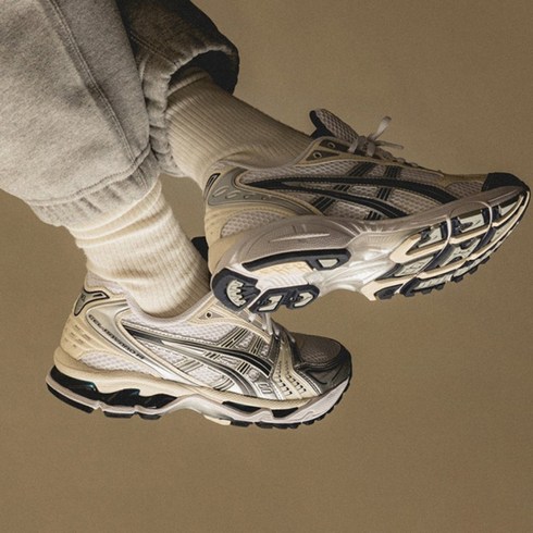 아식스젤카야노 TOP01