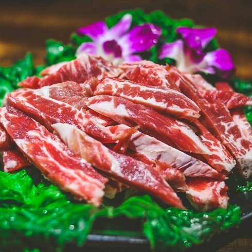 2023년 가성비 최고 LA갈비1.8우대 - (배터짐) 곡물 소갈비살 1kg 우삼겹 소등심 소갈비 LA갈비 우대갈비 우늑간살 부채살, 1개