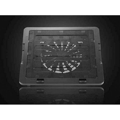 다양한 크기의 노트북에 맞춰 조절이 가능한 잘만 노트북 쿨링 받침대