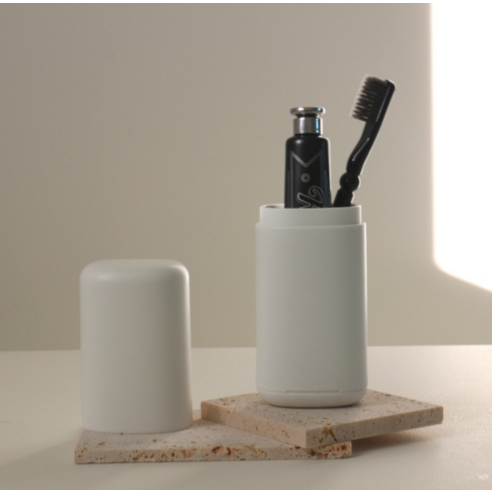 언제 어디서나 깔끔하게, 휴대용 칫솔 케이스로 찝찝함 OUT!