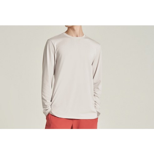 스타일과 실용성을 동시에 갖춘 롱슬리브