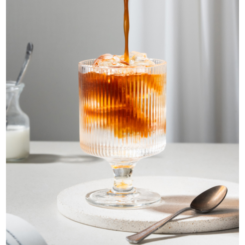 특별한 순간을 더욱 특별하게 만들어 줄 고급스러운 잔