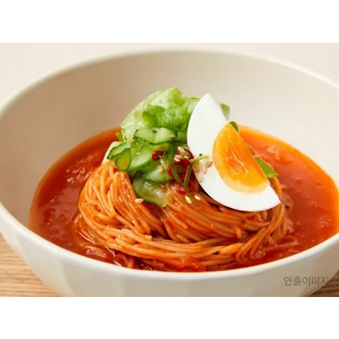 간편하고 맛있는 함흥 비빔냉면으로 행복한 야식 시간을!