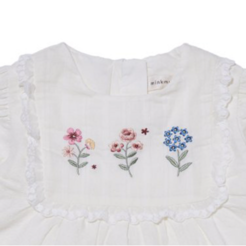 아가를 위한 완벽한 봄 옷