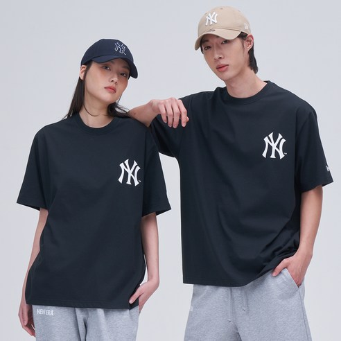 뉴에라 남녀공용 MLB 베이직 로고 뉴욕 양키스 오버핏 반팔 티셔츠 1472130 디스커버리반팔티 뉴에라 남녀공용 MLB 베이직 로고 뉴욕 양키스 오버핏 반팔 티셔츠 1472130 디스커버리반팔티