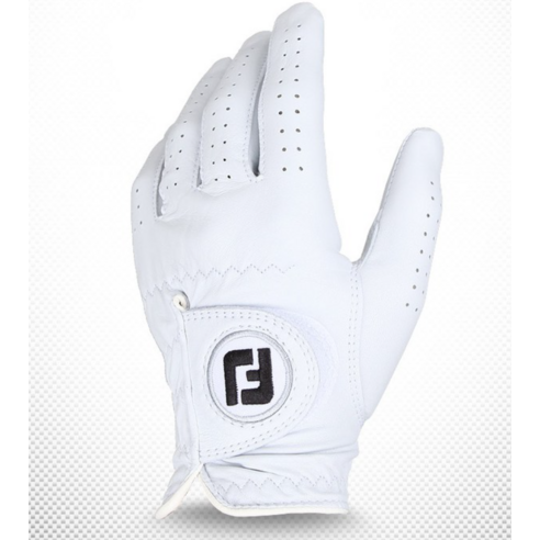 섬세한 터치로 완성하는 필드 위 완벽한 퍼포먼스