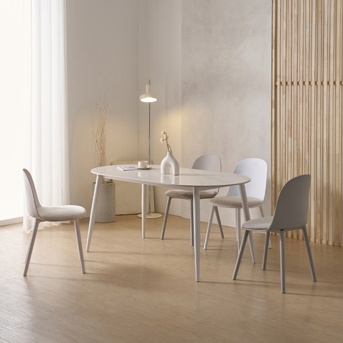 공간의 미학을 완성하는 루키 세라믹 식탁 세트: 따스한 식탁에서 피어나는 행복