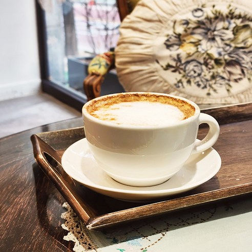 세련된 카푸치노잔으로 커피의 풍미를 높여보세요!