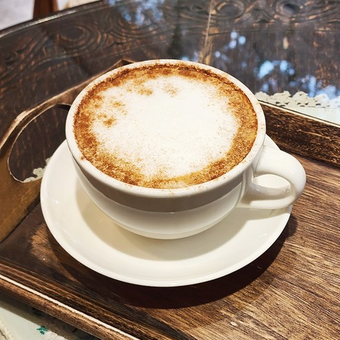 세련된 카푸치노잔으로 커피의 풍미를 높여보세요!