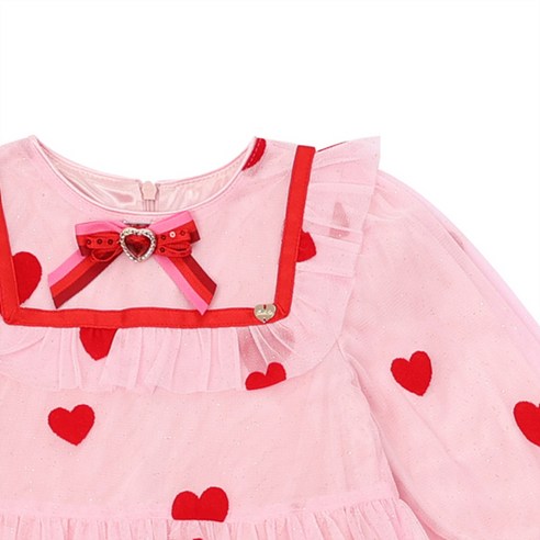 사랑스러운 핑크 컬러의 편안한 원피스