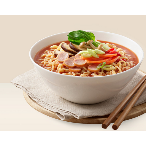 추억과 맛을 담은 삼양라면, 변함없는 행복을 선사합니다.