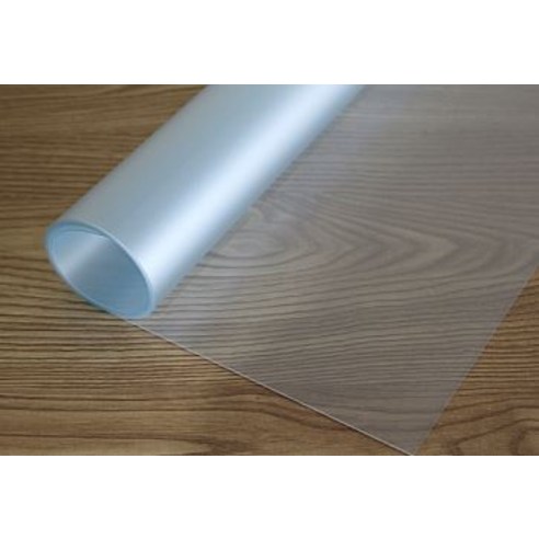 투명 데스크 매트로 넓고 깨끗한 책상 환경을 만들어 집중력을 높여보세요!