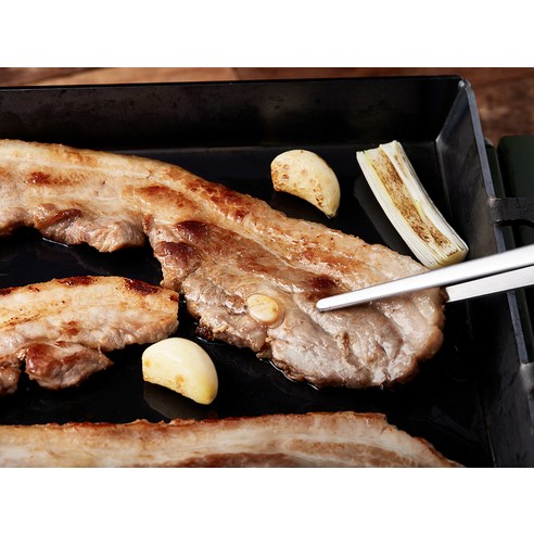 퇴근 후 간편하게 즐기는 맛있는 곰곰 삼겹살, 신선함과 편리함으로 행복한 저녁 식사!