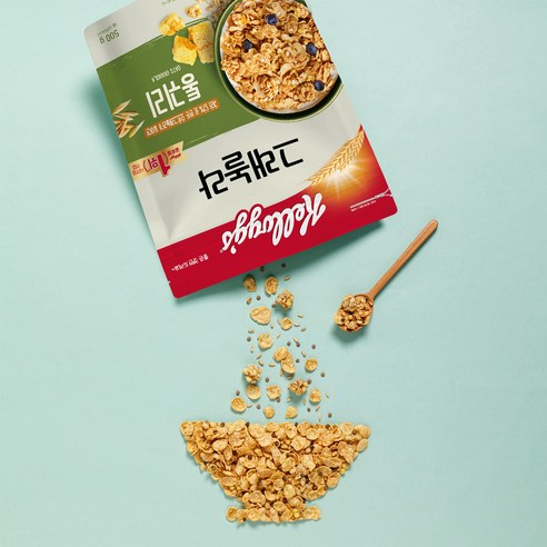 Kellogg's 통귀리 그래놀라 시리얼: 건강한 아침 식사에 단백질과 섬유질을 풍부하게 제공하는 영양가 높은 시리얼