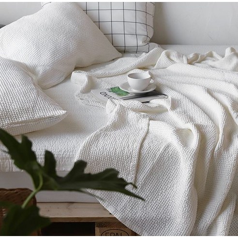 땀으로 잠 못 이루는 밤, 에이트룸 모달 와플 이불로 쾌적한 숙면을!