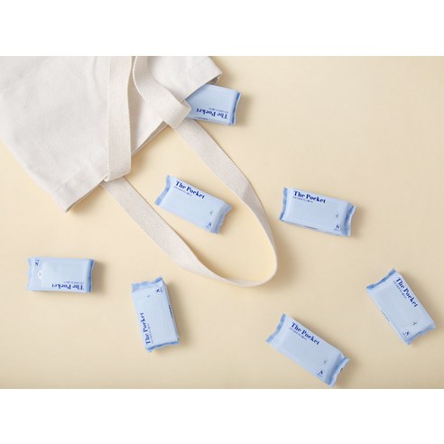 가방 무게는 줄이고, 편리함은 더하다! 코멧 더 포켓 미니 물티슈