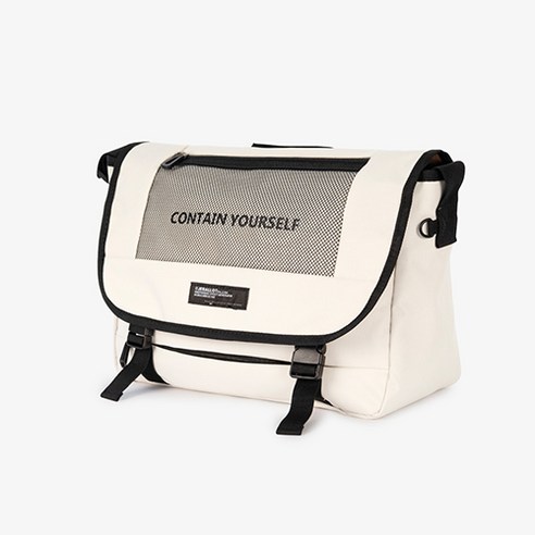 세련된 디자인과 넉넉한 수납공간, 합리적인 가격의 완벽한 데일리백