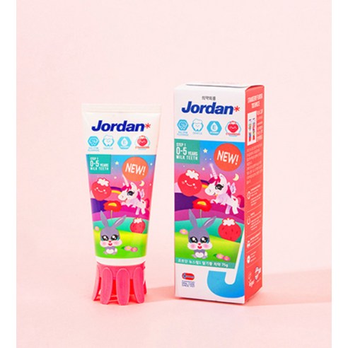 달콤한 딸기향으로 시작하는 건강한 우리 아이 첫 양치!