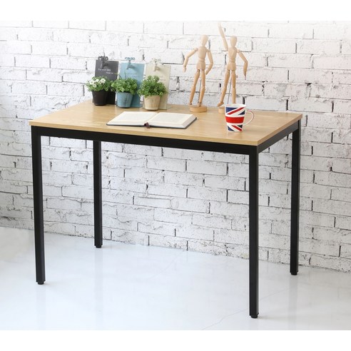 더조아 모던 테이블 네추럴은 실용적이면서도 세련된 디자인으로 주목받고 있는 제품입니다.