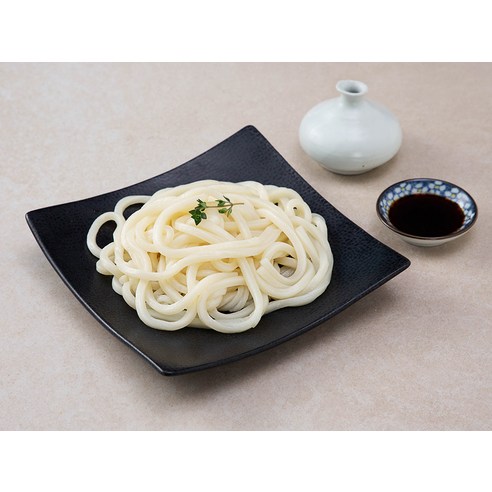 쫄깃한 면발로 완성하는 따뜻한 겨울밤의 행복, 천일식품 사누끼 우동면