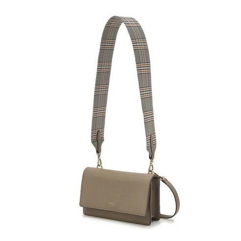 닥스 RILEY BOX 로고장식 가죽 숄더백