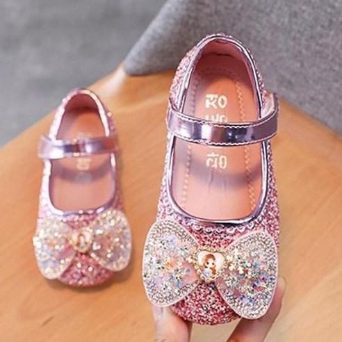 편안한 착용감과 귀여운 디자인의 여아용 플랫 구두