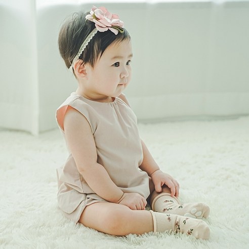 아기 발을 위한 사랑스럽고 안전한 선택