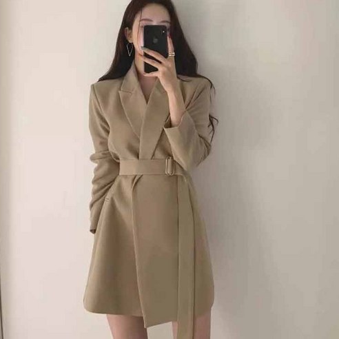 女人  時尚  服裝  外衣  適合  夾克  成年女性  成年女性  婦女  女人