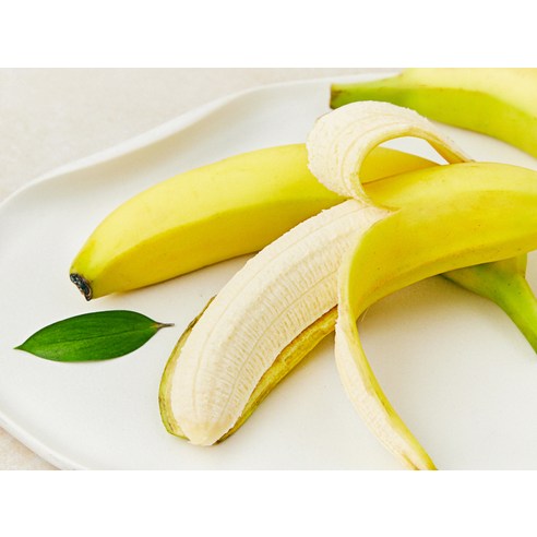 신선한 맛과 건강을 한 번에! Dole 바나나로 달콤한 행복을 느껴보세요.