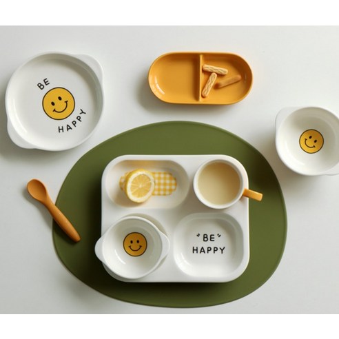 사랑스러운 디자인과 안전한 소재로 아이의 식탁을 빛내줄 DOHO 해피스마일 유아식기 4종 세트