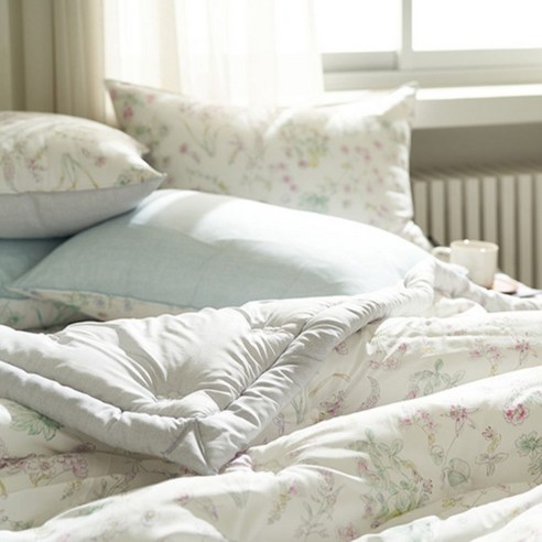 床上用品  梳妝  羽絨被  深度睡眠  睡眠  蜂蜜睡眠  深度睡眠  睡前  被子  被子