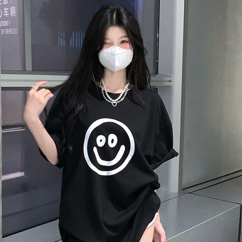 女 時尚 服裝 上衣 短袖 t卹 成年女人 成年女人 女士 女人 涼爽 夏天 夏天 夏天 夏天 夏天 夏天 涼爽的夏天 仲夏 夏天 夏天 炎熱的夏天炎熱的夏季 炎熱的夏季 夏 女裝 女士 冷靜 冷靜 女裝 服裝 短袖T卹
