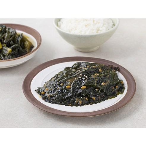 깊은 풍미로 잃어버린 입맛을 되찾아줄 된장깻잎 무침