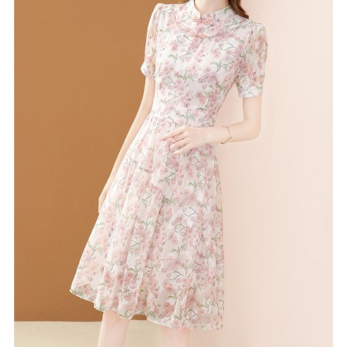 여름의 여성스러운 우아함을 위한 아뗄릭 차이나넥 핑크 로즈 쉬폰 원피스