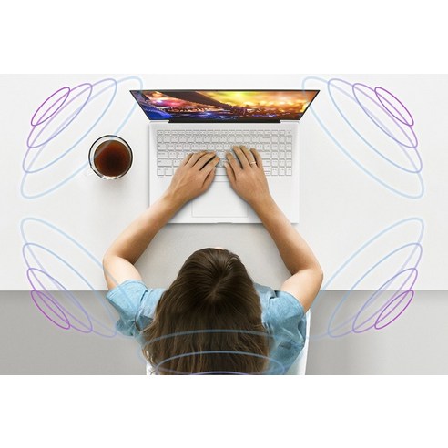 뛰어난 성능, 가볍고 얇은 디자인, 다양한 기능을 갖춘 고급 노트북