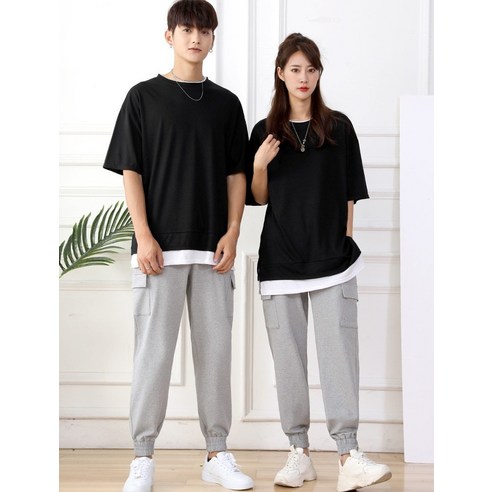 편안하고 스타일리시한 턴키 이중 레이어드 티셔츠