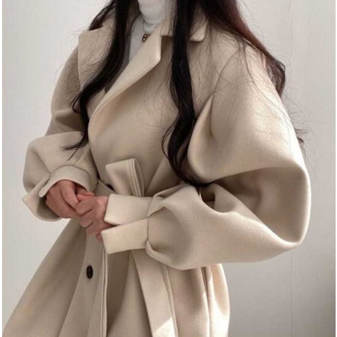 우아함과 실용성이 어우러진 피어니스트 여성용 카라 퍼프소매 코트