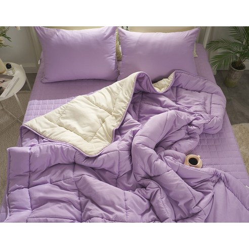 床上用品  梳妝  羽絨被  深度睡眠  睡眠  蜂蜜睡眠  深度睡眠  睡前  被子  被子