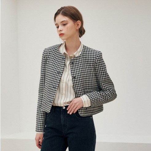 세련되고 편안한 오앨 여성용 HOUND TOOTH TWEED JACKET로 사계절을 스타일리시하게 연출하세요.