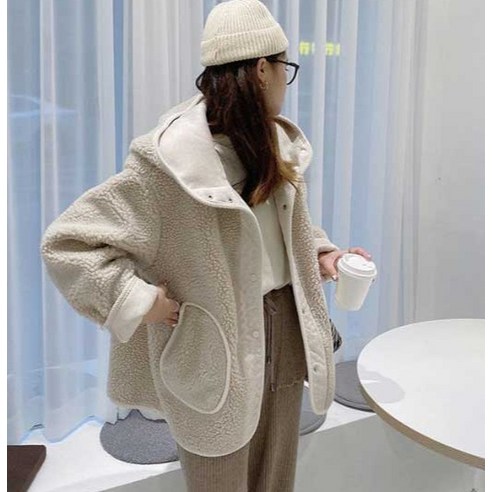女  時尚  服裝  外衣  跳線  成年女性  成年女性  婦女  女人  淑女