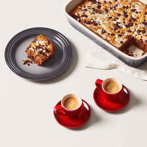 세련된 에스프레소 컵으로 특별한 커피 경험