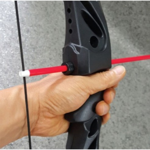 가족과 함께 즐기는 안전하고 즐거운 집안 양궁 모험