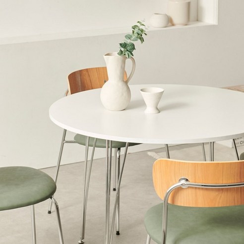 미드센츄리몰 조지아 원형 테이블로 완성하는 시간을 초월하는 아름다움