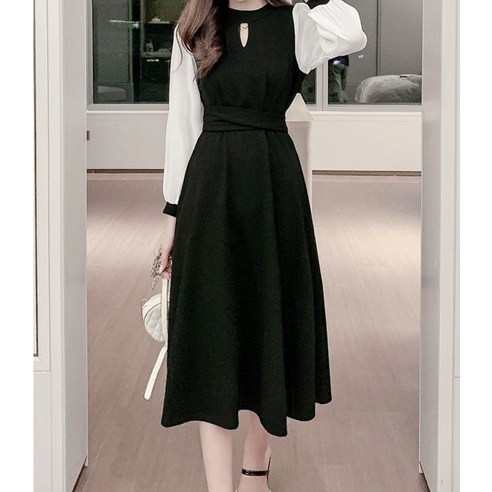 우아한 실루엣과 편안한 착용감의 엘쏘 리본 벨트 쉬폰 배색 원피스