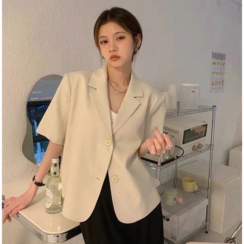 고전적 매력과 현대적 편안함을 결합한 다목적 루나걸 여성용 샤르르 반팔 자켓