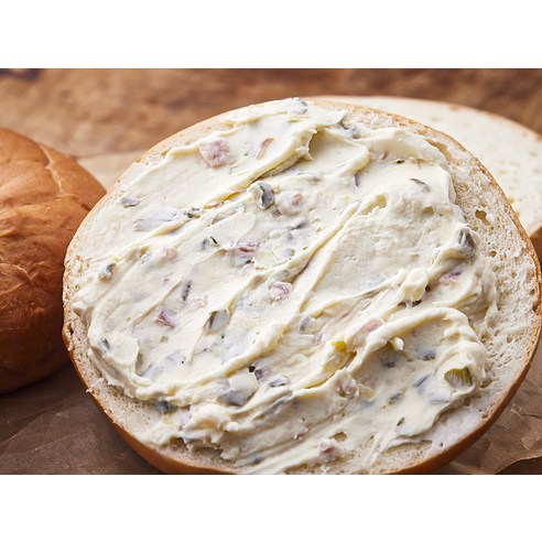 베이컨 대파 크림치즈: 빵 생활을 업그레이드하는 맛없없 조합!