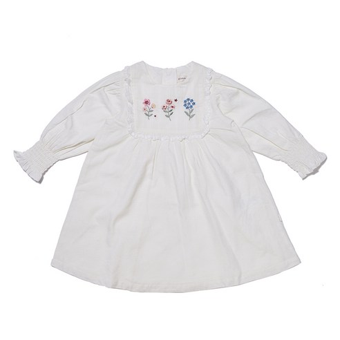 봄의 화사함을 느낄 수 있는 밍크뮤 여아용 가든 자수 원피스 밍크뮤원피스